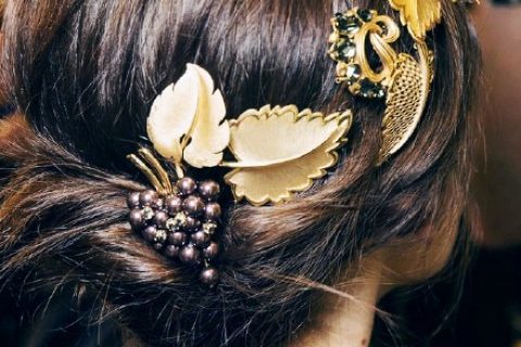 胸花别针做发饰 Dolce & Gabbana F/W 2015