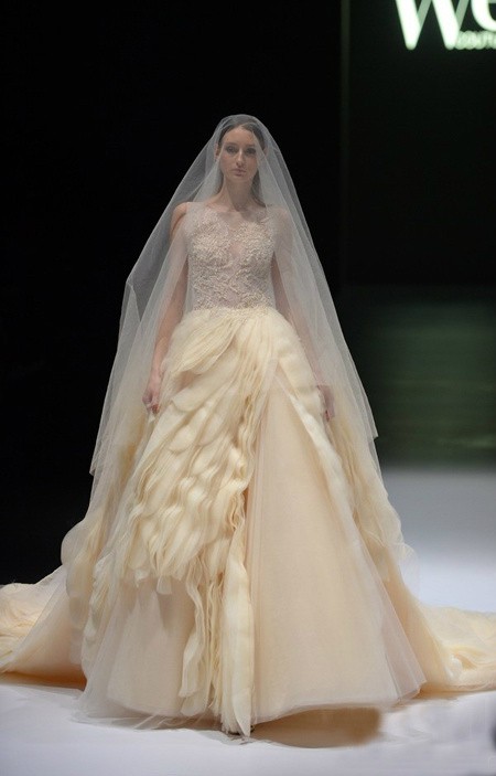 WE COUTURE 2015婚纱设计图片
