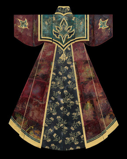 用陶瓷设计的东方复古服饰设计